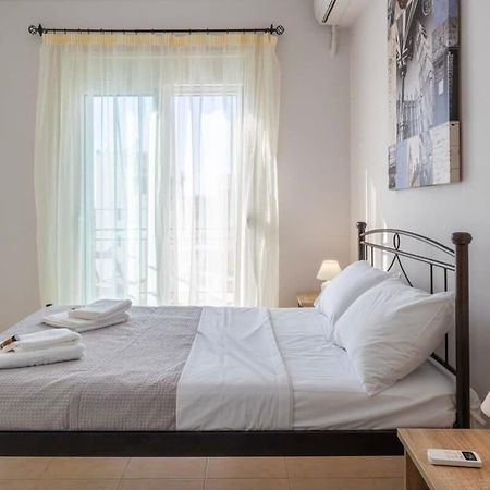 Comfy Central Square Gem With Balcony Apartment Kalamata Exterior photo
