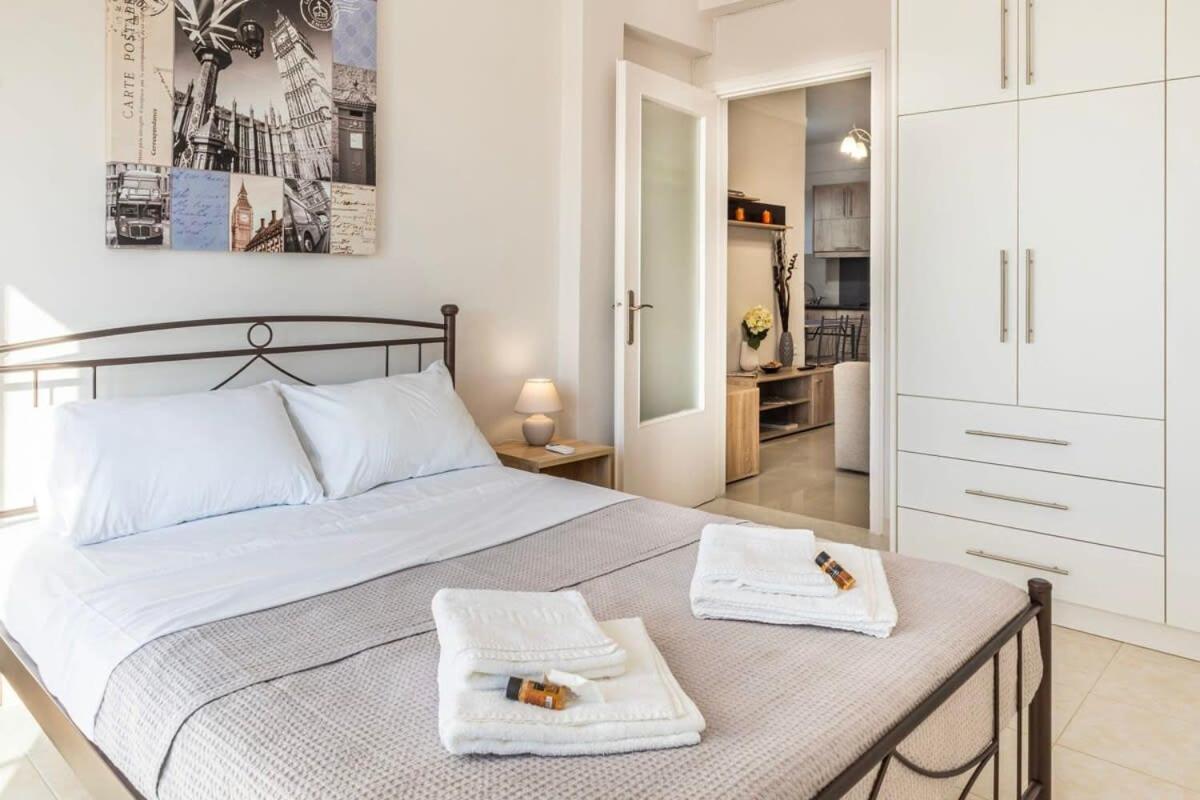 Comfy Central Square Gem With Balcony Apartment Kalamata Exterior photo
